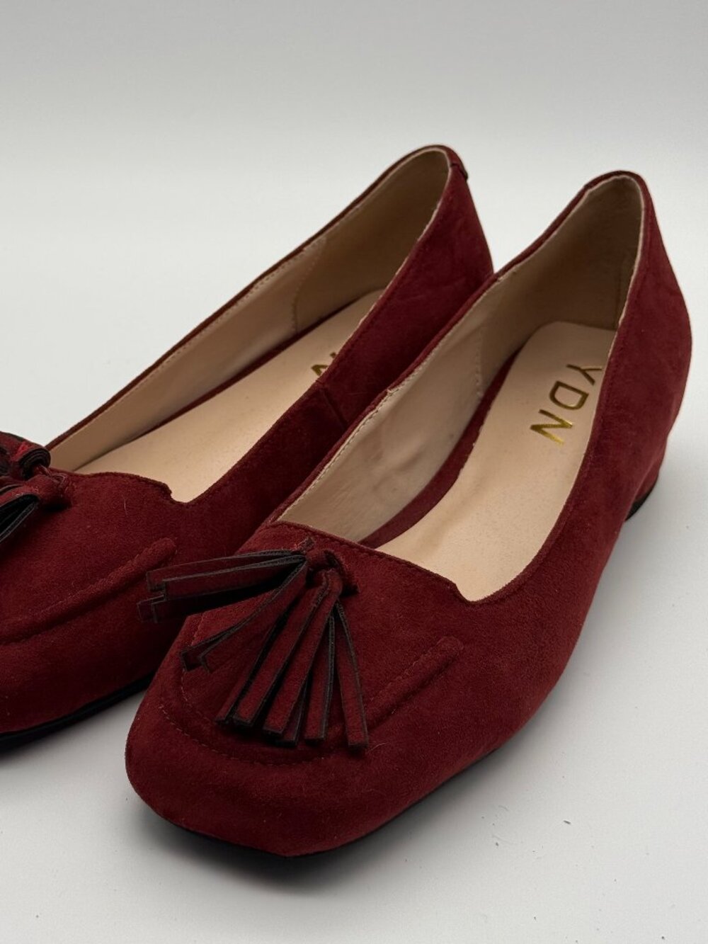 YDN Burgundy Faux Suede Tassel Loafers Square Toe Flat Shoes Size 8.5
